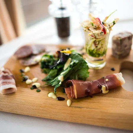 Roadford House Bed & Breakfast
