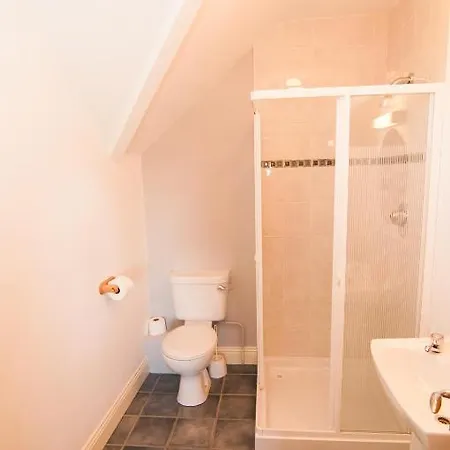 Bed & Breakfast Roadford House